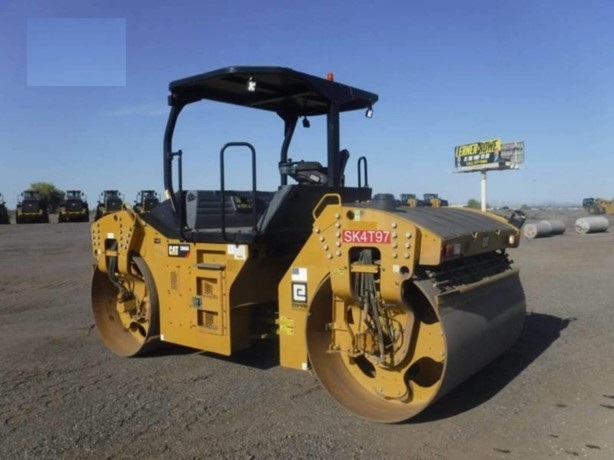 Compactadora Vibratoria Caterpillar CB66 usada en buen estado Ref.: 1745527198867854 No. 2