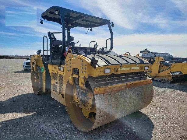 Compactadora Vibratoria Caterpillar CB66 de segunda mano a la ven Ref.: 1745528777318779 No. 2