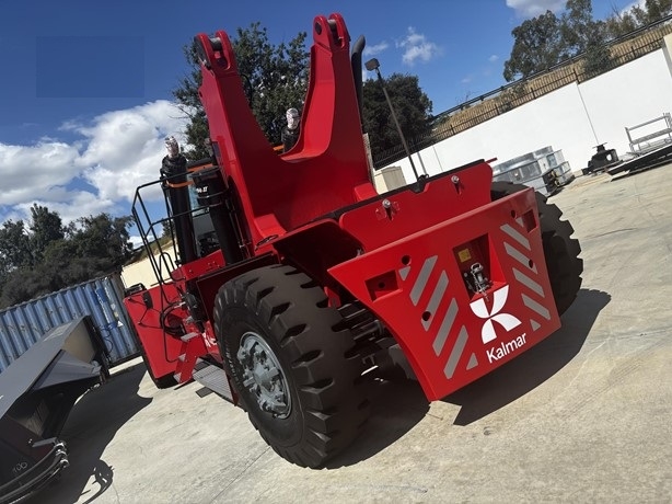 Porta Contenedores Kalmar DRG450 usada de importacion Ref.: 1748456960319562 No. 4