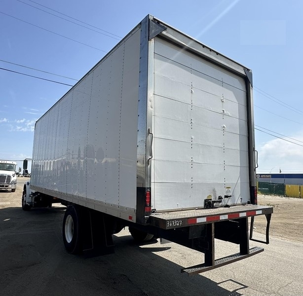 Camiones De Carga Freightliner BUSINESS CLASS de bajo costo Ref.: 1749064624988307 No. 4