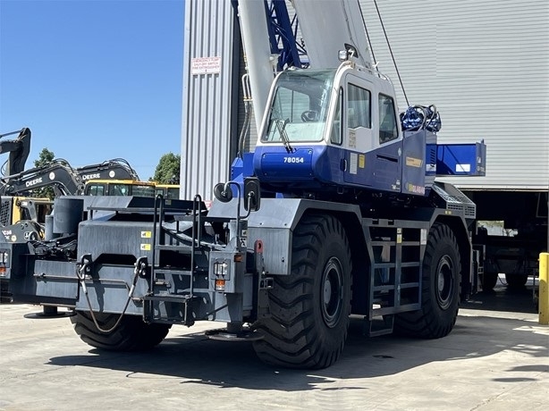 Cranes Tadano GR750