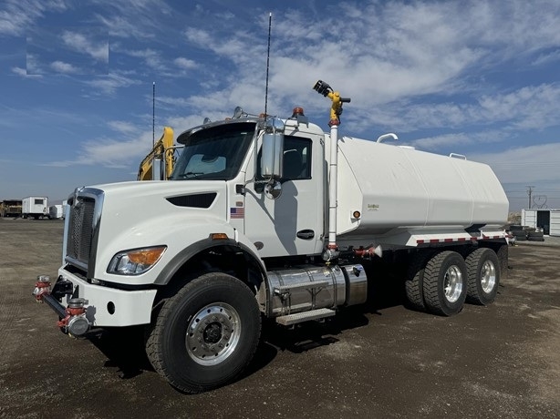 Truck With Tank Container KENWORTH T480