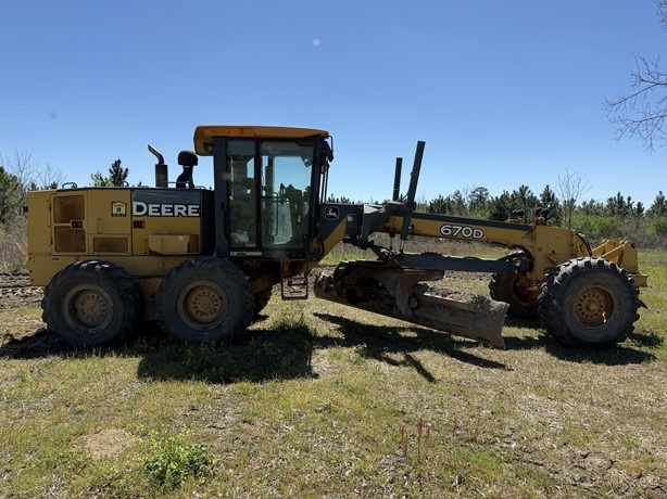 Motoconformadoras Deere 670D de segunda mano Ref.: 1754761412936800 No. 4