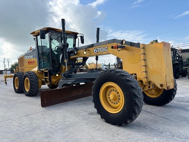 Motoconformadoras Deere 670G seminueva en perfecto estado Ref.: 1754763457480924 No. 2