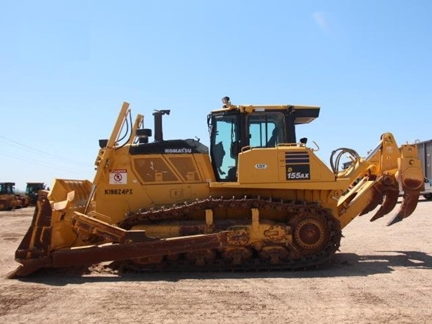Tractores Sobre Orugas Komatsu D155AX de medio uso en venta Ref.: 1755724989235814 No. 2