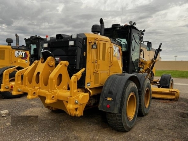 Motoconformadoras Caterpillar 160M de medio uso en venta Ref.: 1756753487642286 No. 4