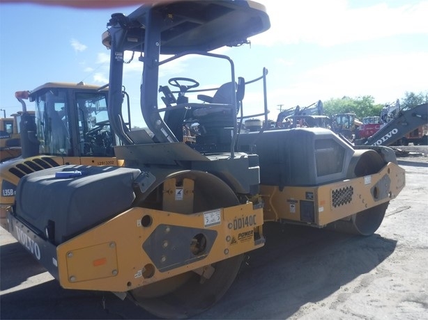 Compactadora Vibratoria Volvo DD140 usada a la venta Ref.: 1757532849838596 No. 4