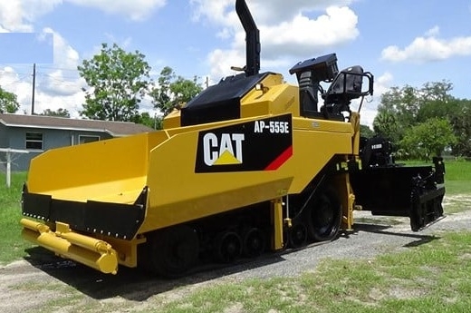 Pavers CATERPILLAR AP-555E