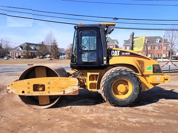 Compactadora Vibratoria Caterpillar CS-563E en buenas condiciones Ref.: 1759350299659227 No. 2