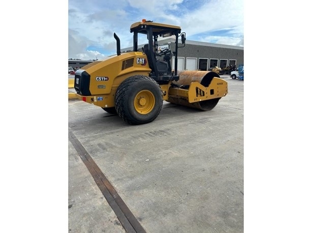 Compactadora Vibratoria Caterpillar CS11GC en venta Ref.: 1759943751033362 No. 4