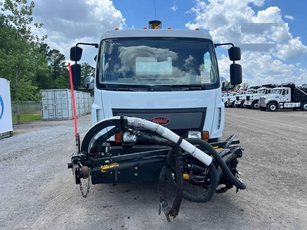 Camiones De Carga Peterbilt 220 en venta Ref.: 1760457154339117 No. 2