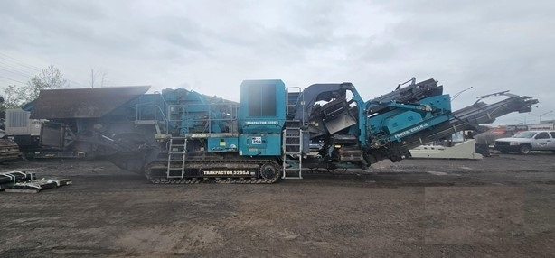 Trituradoras Powerscreen TRAKPACTOR 320 de segunda mano en venta Ref.: 1765040640215817 No. 3