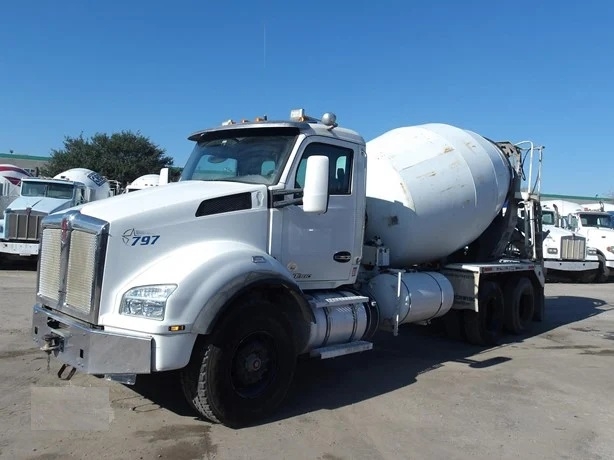Mixers Concrete KENWORTH T880