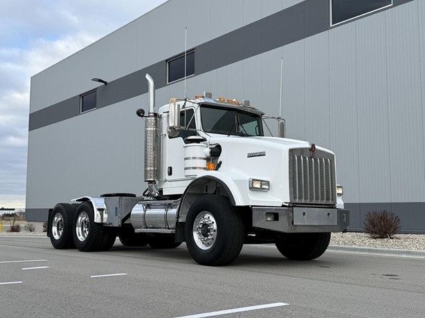 Tractor Truck Kenworth T800