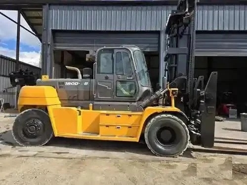 Freightelevator Hyundai 180D 9B