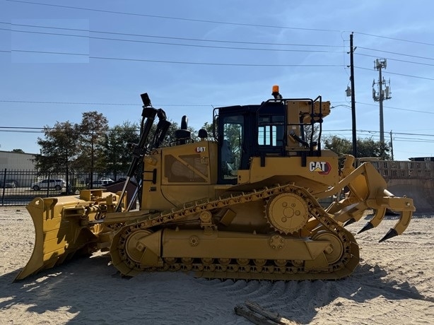 Dozers/tracks CATERPILLAR D6T