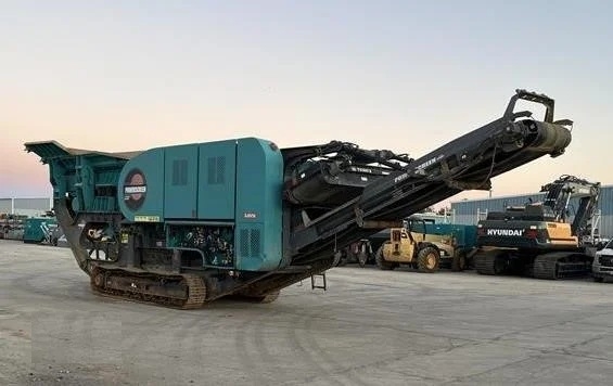 CRUSHING MACHINES / POWERSCREEN / PREMIERTRAK 300 