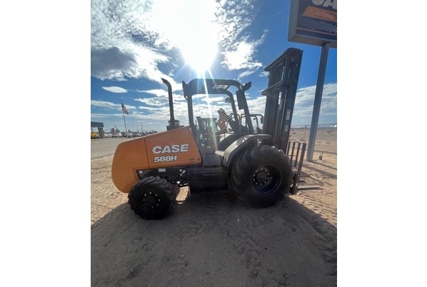 Freightelevator CASE 588H