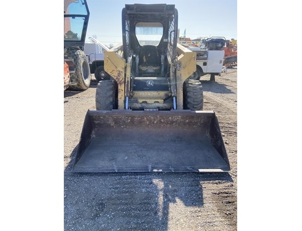 Minicargadores Deere 325 de segunda mano Ref.: 1774376954873428 No. 3
