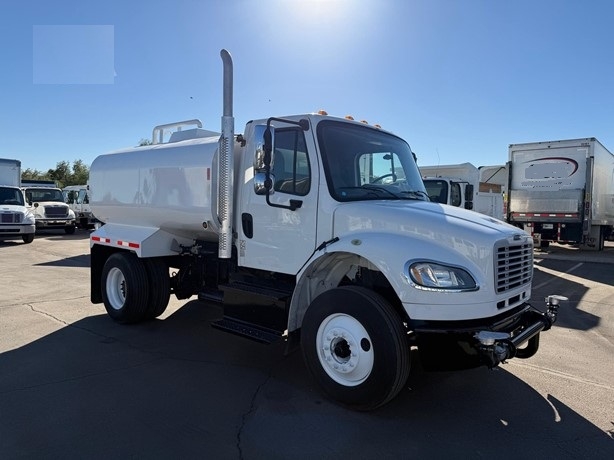 Camion Con Pipa Freightliner BUSINESS CLASS M2 106 usada en buen  Ref.: 1776370681372303 No. 3