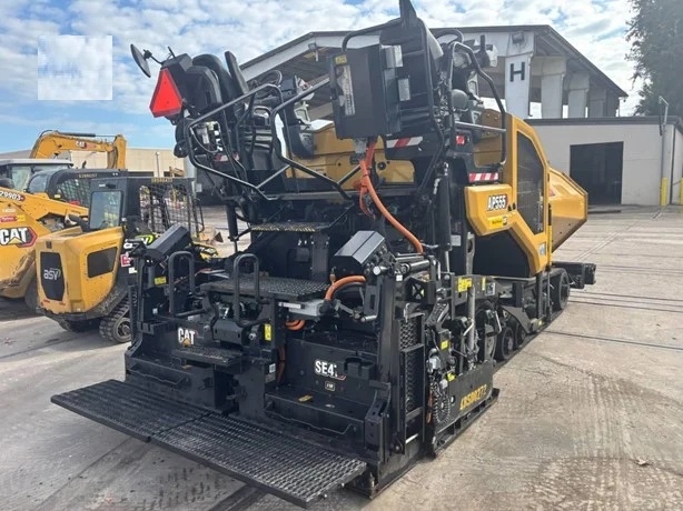 Pavimentadoras Caterpillar AP-555F de medio uso en venta Ref.: 1777066080895280 No. 4