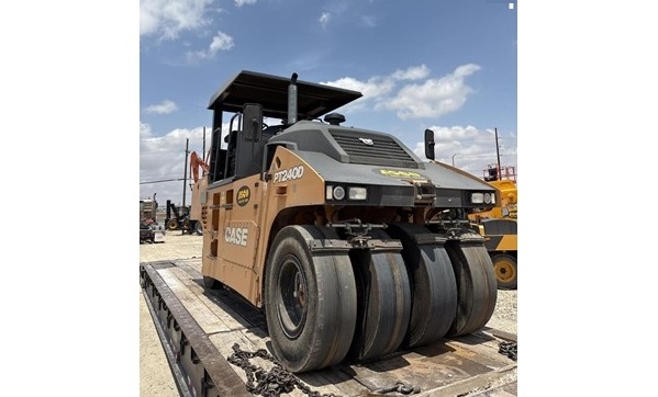 Compactors Tires Asphalt CASE PT240