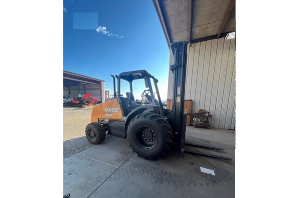 FREIGHTELEVATOR / CASE / 588H 