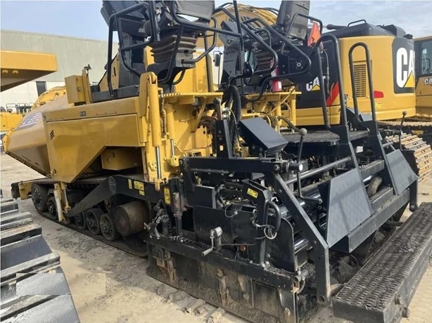 Pavers CATERPILLAR AP-655D