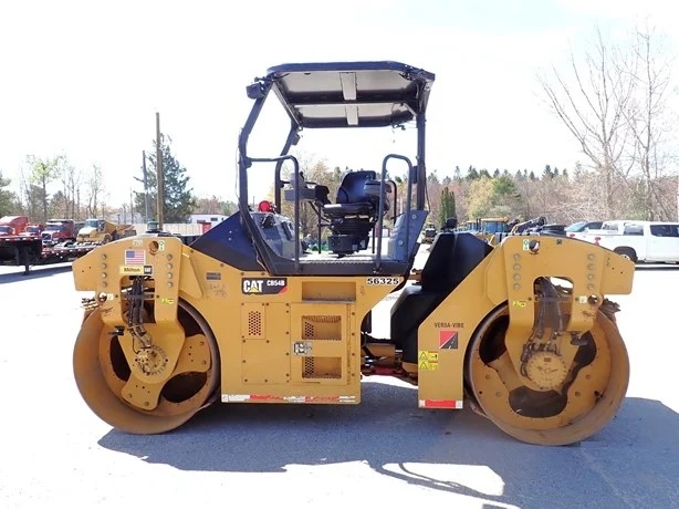 Compactadora Vibratoria Caterpillar CB54 de segunda mano Ref.: 1779743571030269 No. 2