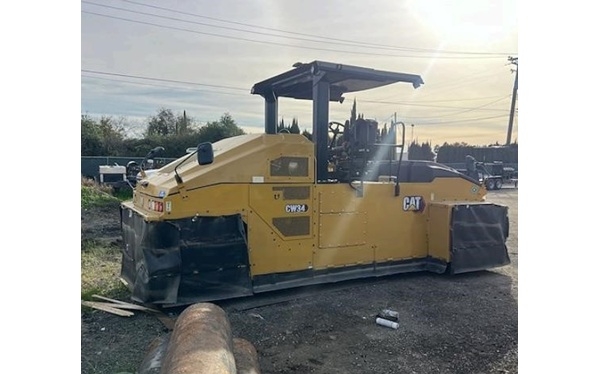 COMPACTORS TIRES ASPHALT / CATERPILLAR / CW34 