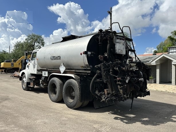 Asphalt Distributor Truck International 8200