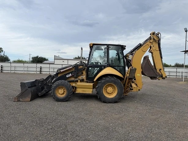 Retroexcavadoras Caterpillar 420E en buenas condiciones Ref.: 1781115906136714 No. 3